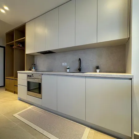 Modern Oasis - 5-min Walk To Appartement Golem (Tirana)