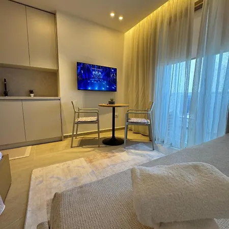 Appartement Modern Oasis - 5-min Walk To